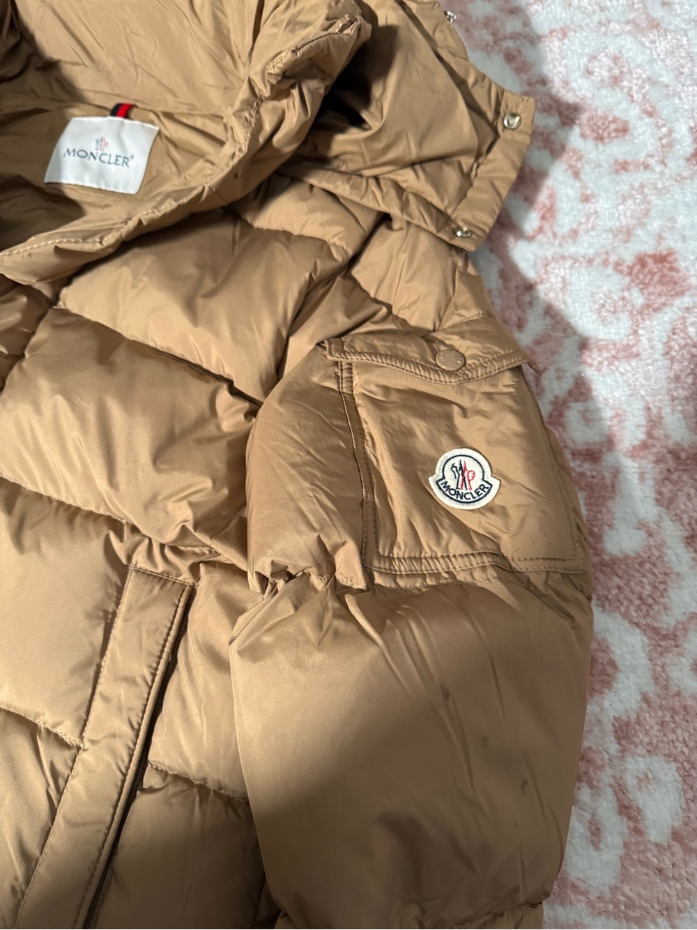 Moncler Maya 70 Hooded Short Down lacket used. Size 1(small) - Picture 3 of 7